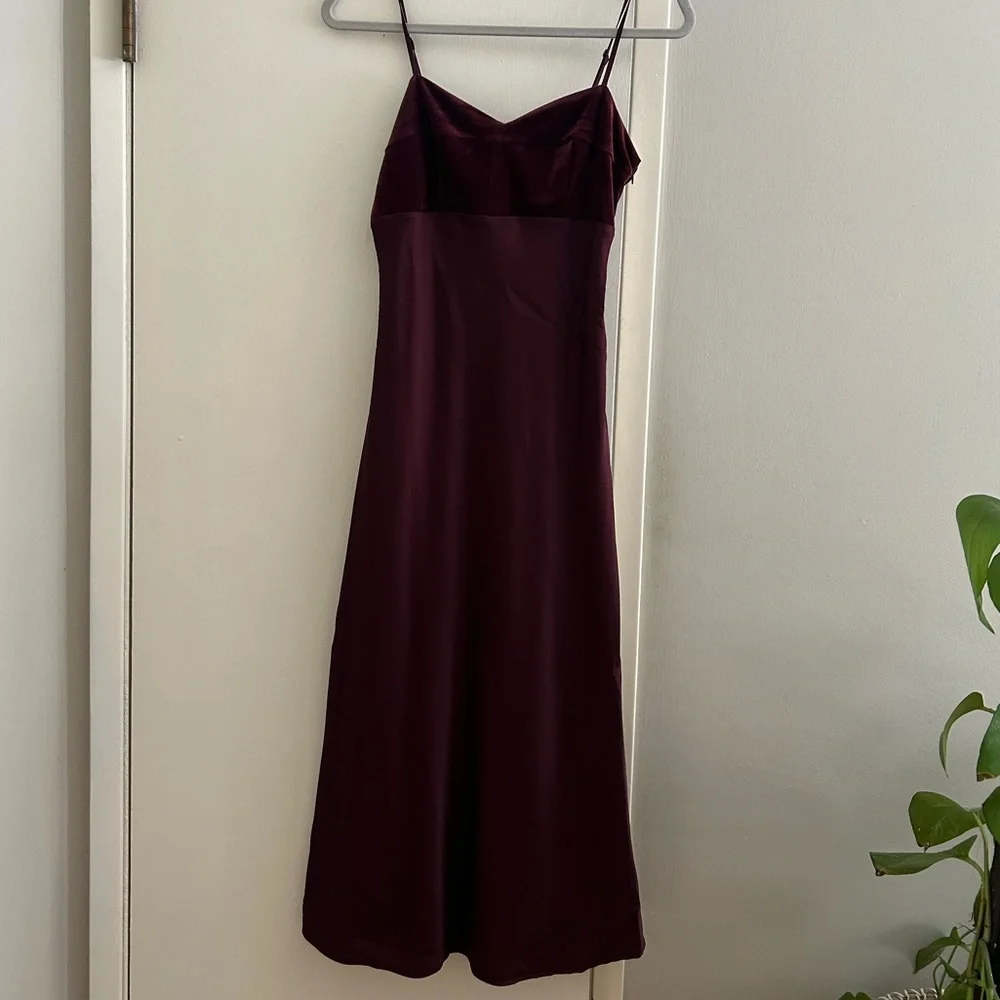 Express Women’s Satin & Velvet Burgundy Dress - Picture 3 of 6